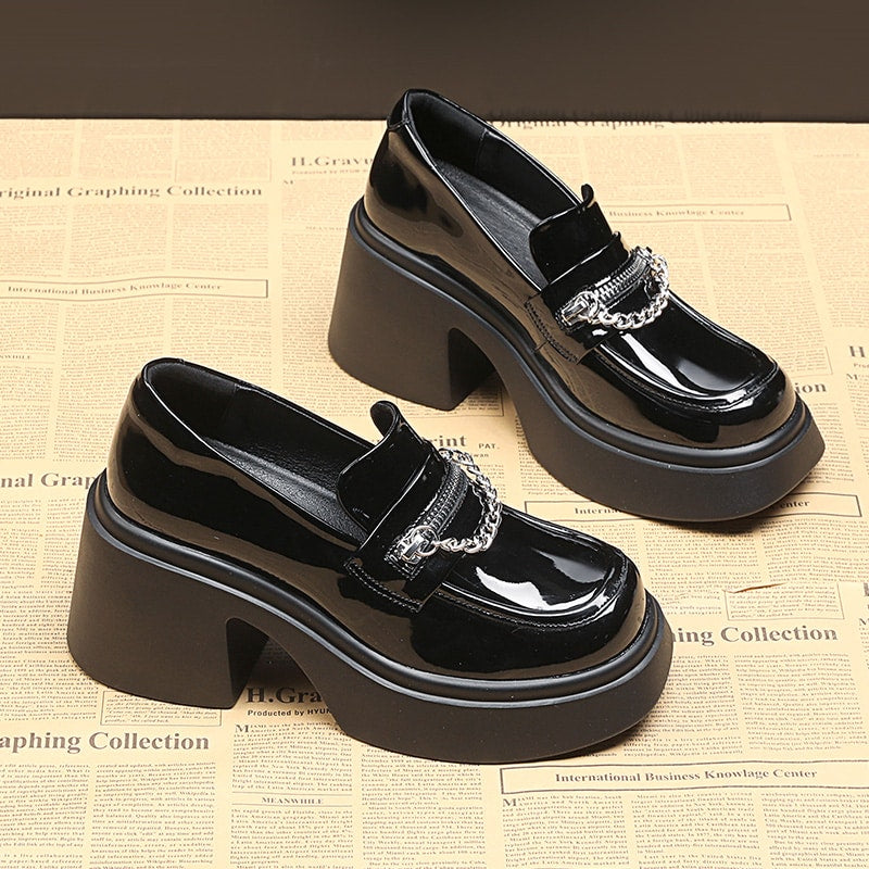 Svarta loafers med 8 cm klack för kvinnor