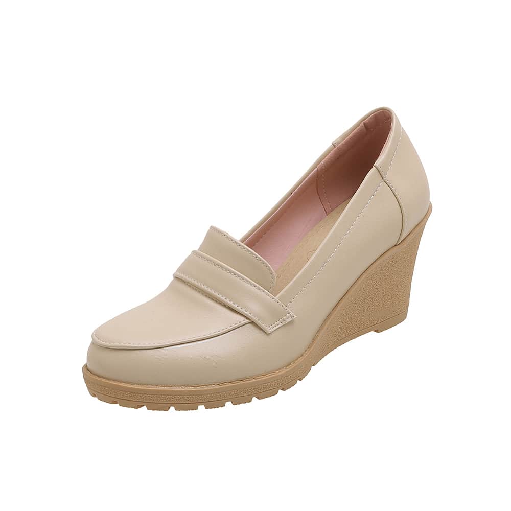 Beige loafers med kilklack för dam