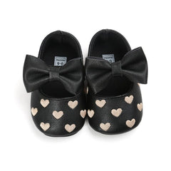 Loafers för babyflickor med hjärtmönster, Svart