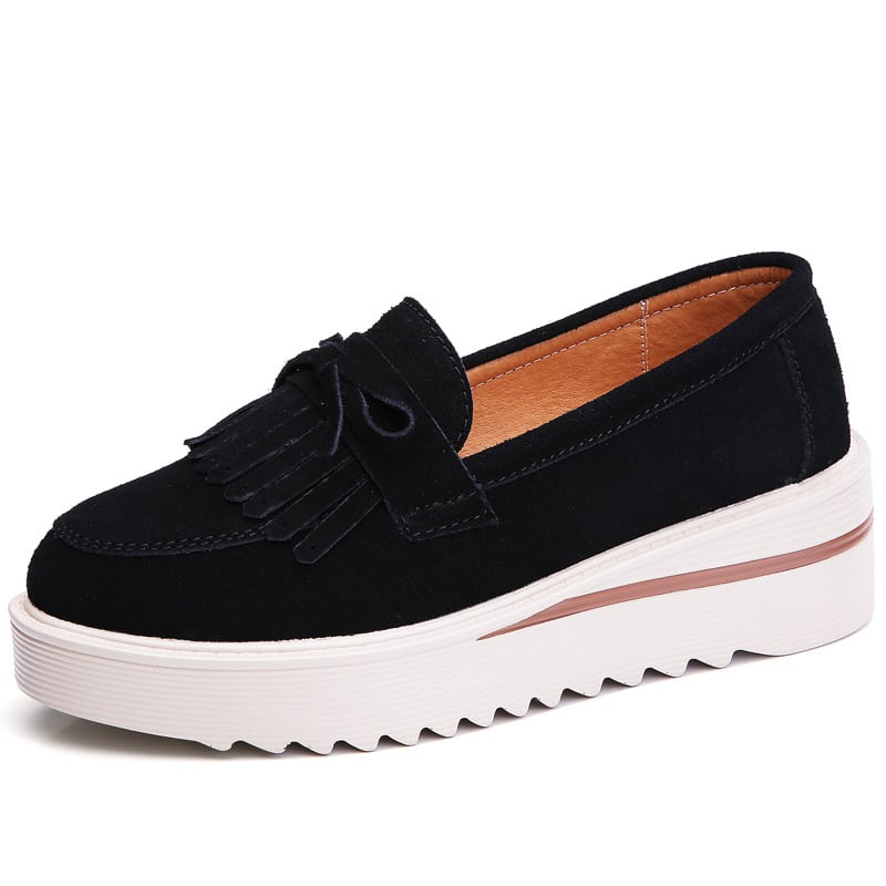 Mocka svarta loafers med kilklack