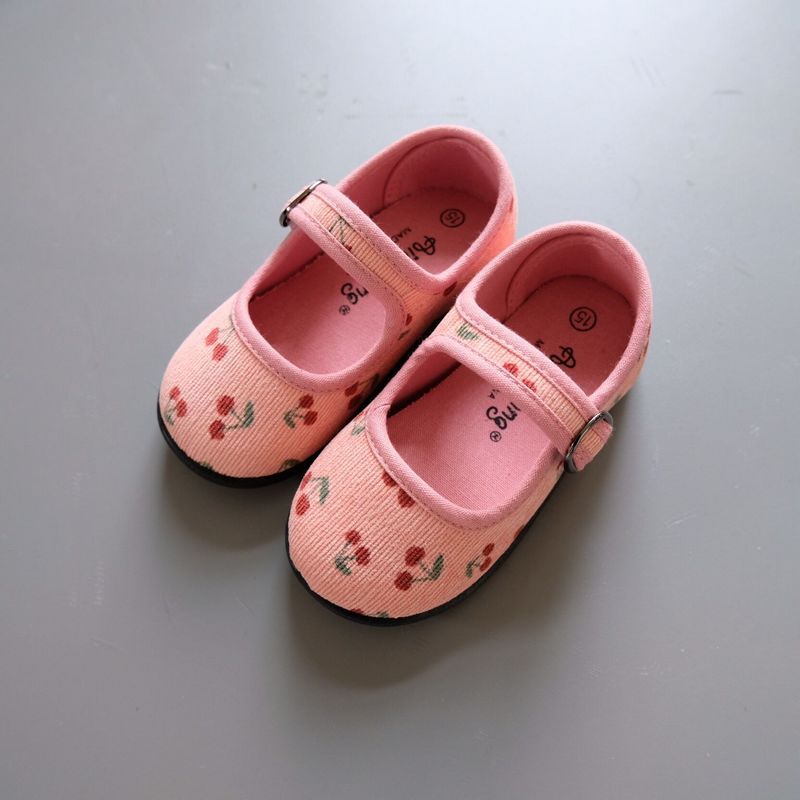Rosa loafers i Manchester för flickor