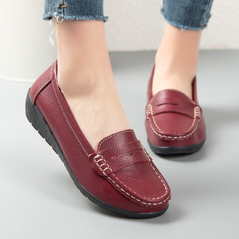 Lätta att ta på röda loafers i läder för kvinnor
