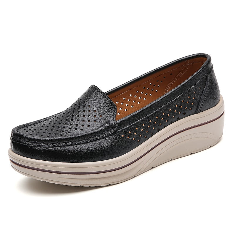 Mjuka andningsbara svarta loafers för kvinnor