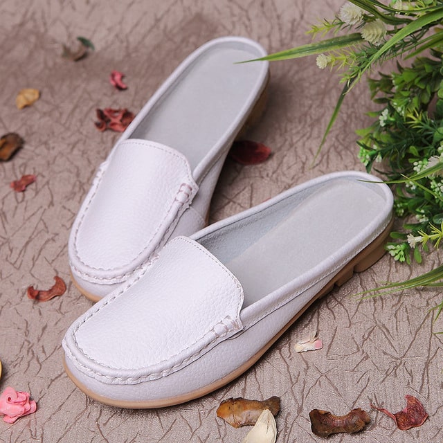 Mjuka vita loafer-mules i syntetiskt läder
