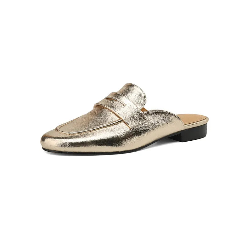 Penny loafer-mule dam i läder, sedd bakifrån