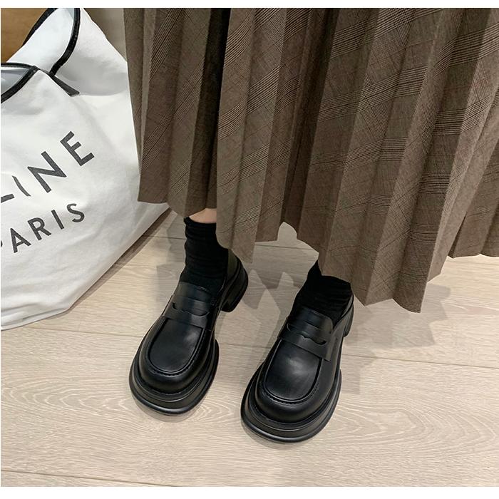 Loafers med platåsula i skolflicksstil för kvinnor, bild 2 av 3
