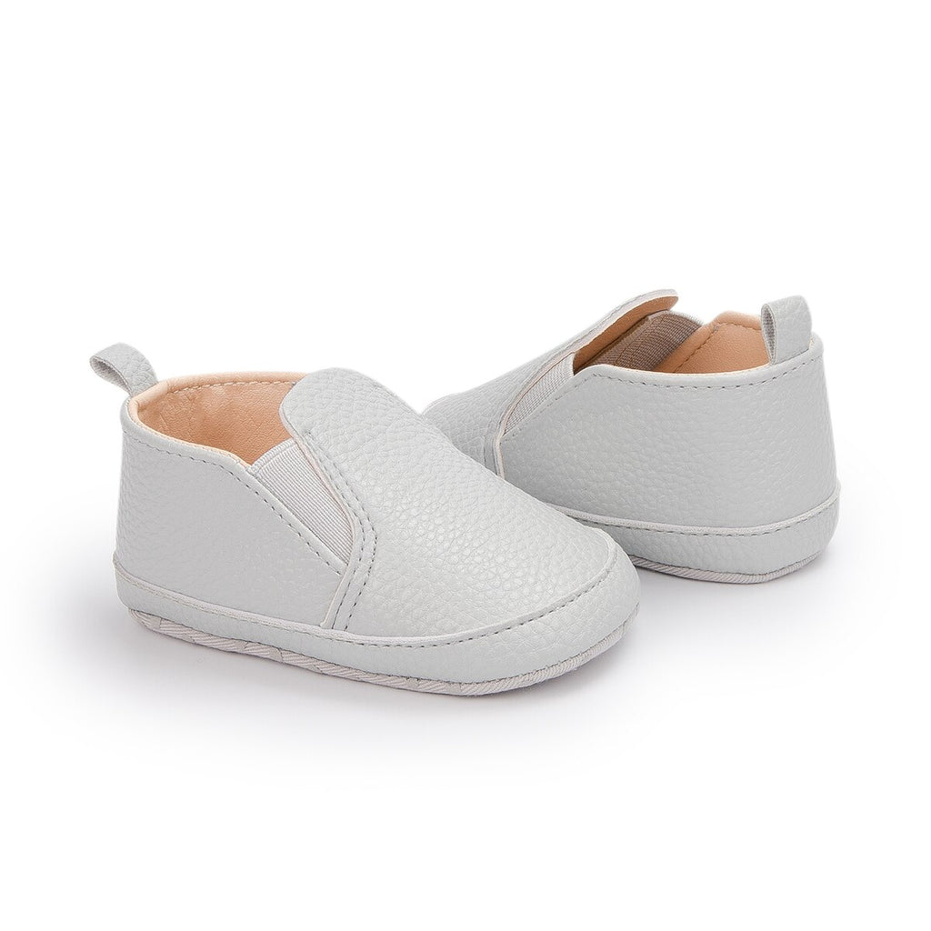 Enkla slip-on-loafers i syntetläder för baby, bild 6 av 22