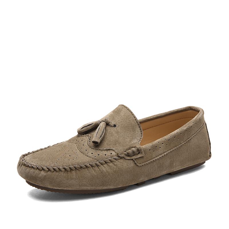 Beige sommarloafers i mocka för män med träbotten