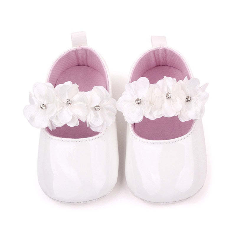 Söta blomstermockasiner för babyflicka, bild 2 av 9