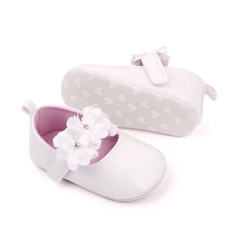 Söta blomstermockasiner för babyflicka, bild 3 av 9
