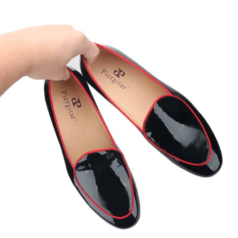 Svarta lackade loafers med röda kanter för herrar, bild 3 av 5