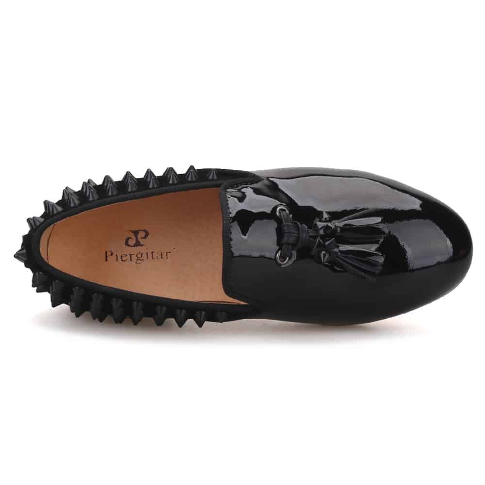 Svarta lackloafers för herrar med nitar, bild 3 av 6