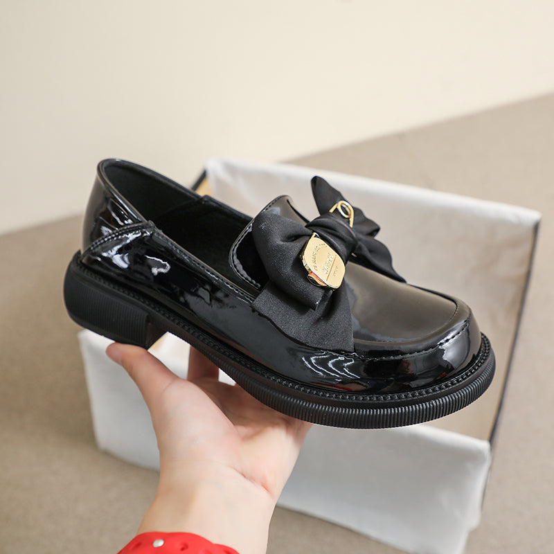 Svarta loafers i brittisk stil med fluga för kvinnor, bild 3 av 4