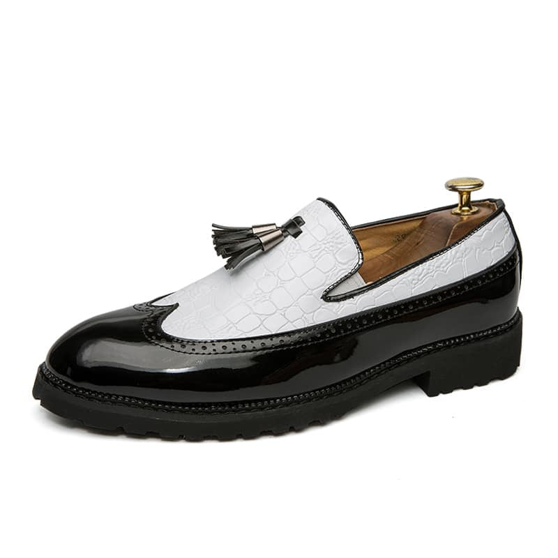 Svart-vita lackade loafers med tofsar för herr, bild 5 av 5