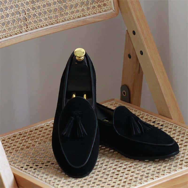 Loafers med tofsar i äkta mocka för herrar, bild 2 av 10