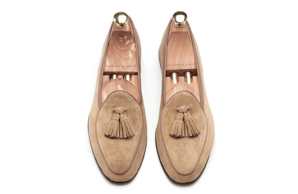 Beige loafers med tofsar i äkta mocka för herrar