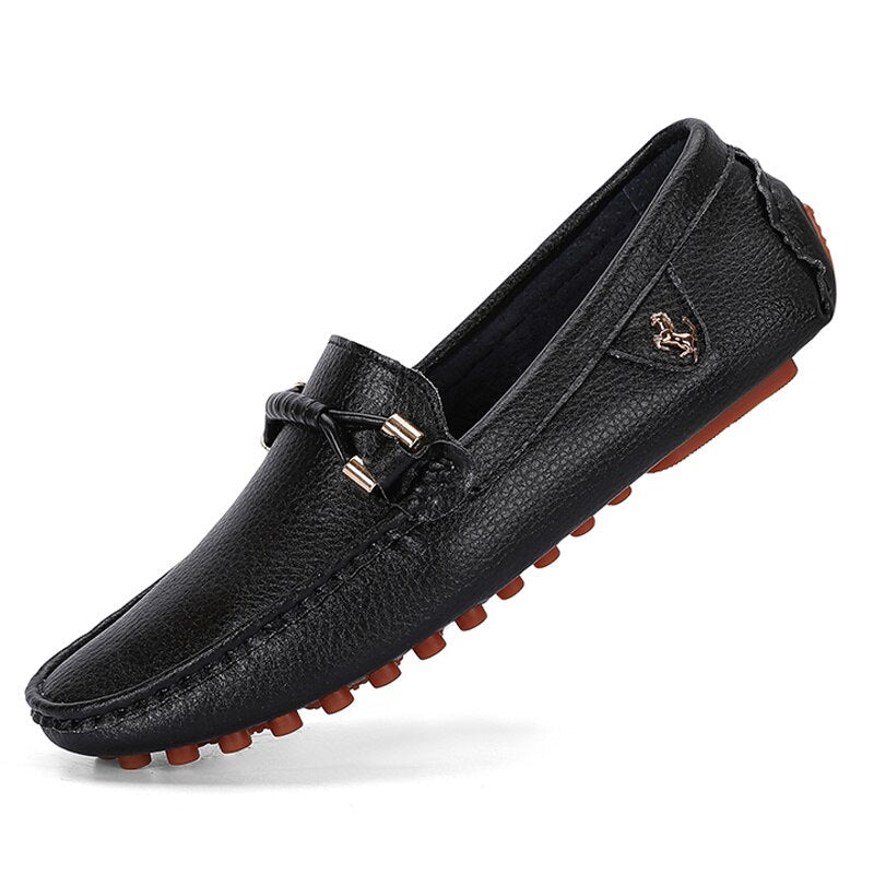 Trendiga mjuka svarta loafers i syntetiskt läder för herr