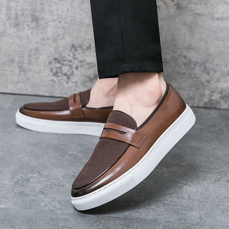 Tvåfärgade bruna loafers för herr med texturerad detalj, brun