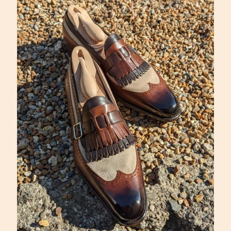 Tvåfärgade loafers med fransar och spänne, bild 8 av 8