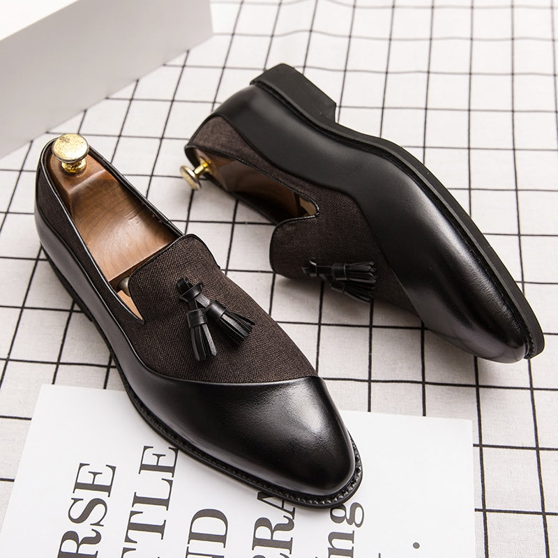 Loafers med tofsar i två material med kontrasteffekt, bild 3 av 5