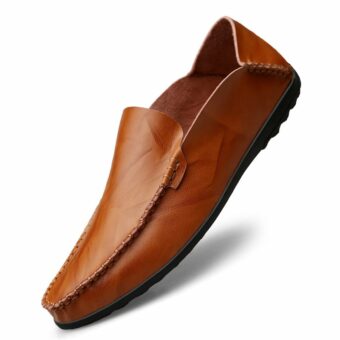 Loafer i brunt läder med snörning